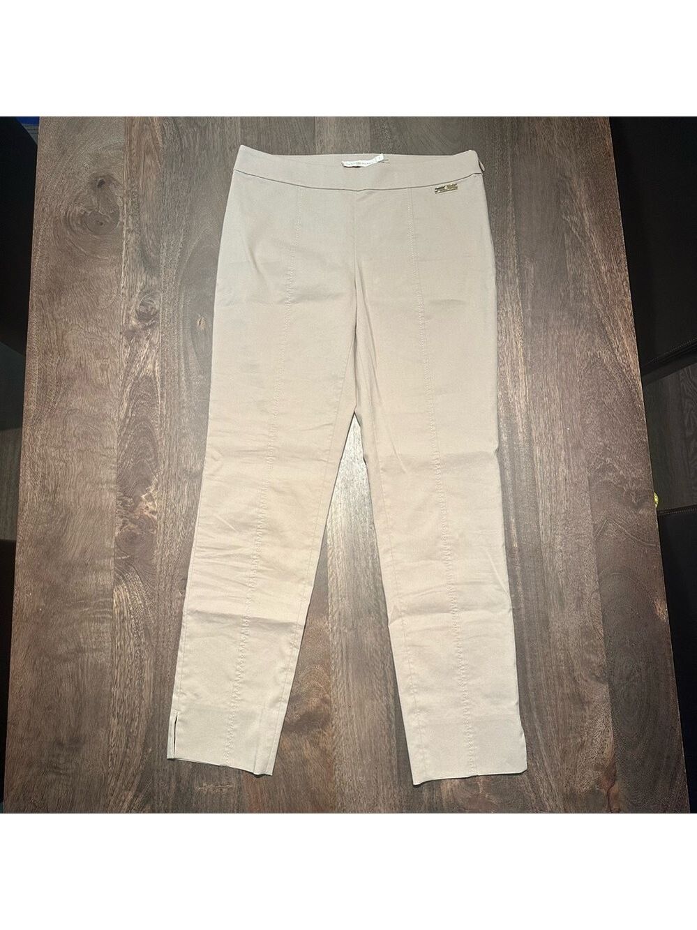 TORY BURCH Callie Seamed Crop
Pants Size 0 Light Tan Khaki Moroccan Sand